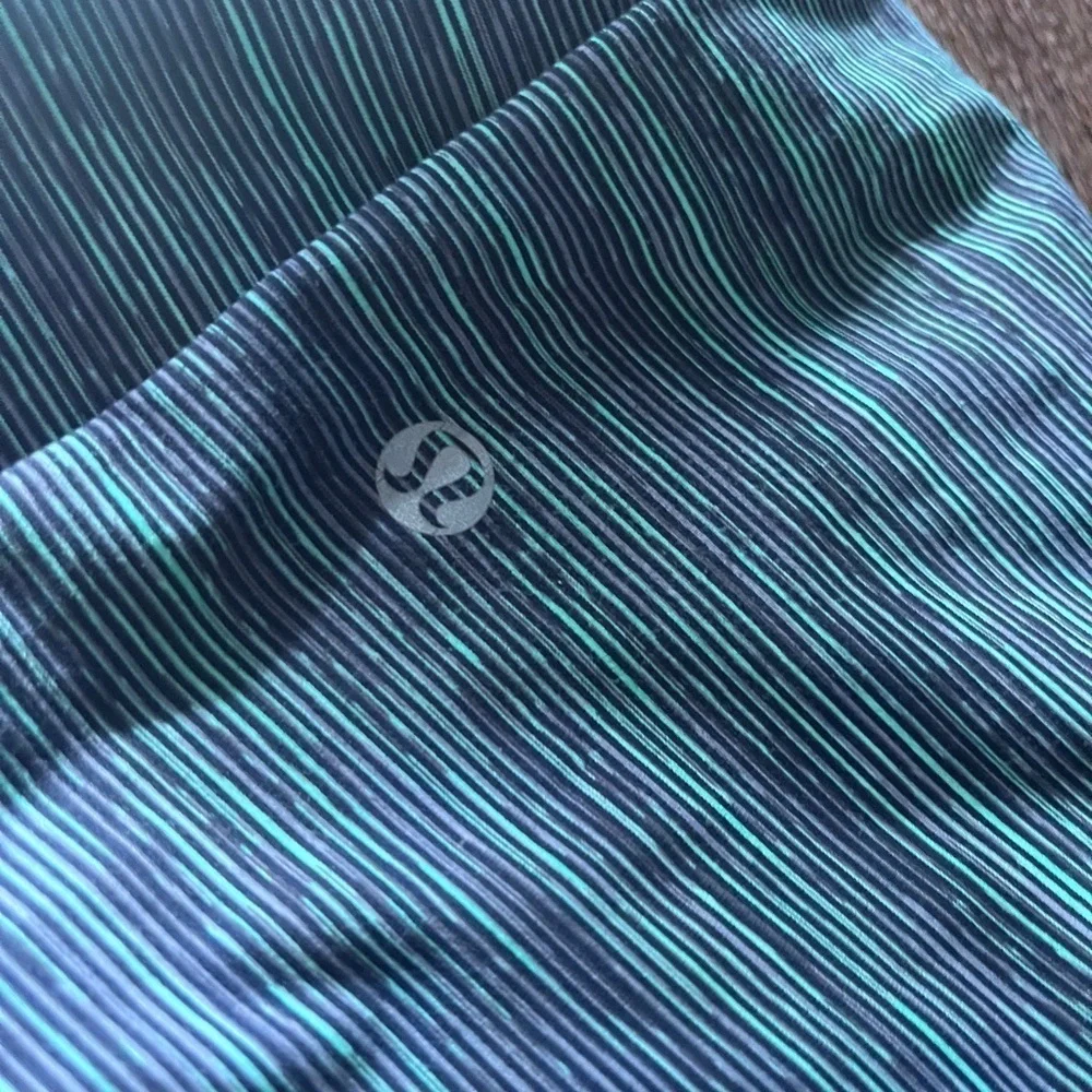 Lululemon high waist with pocket bleu and green - Picture 9 of 9